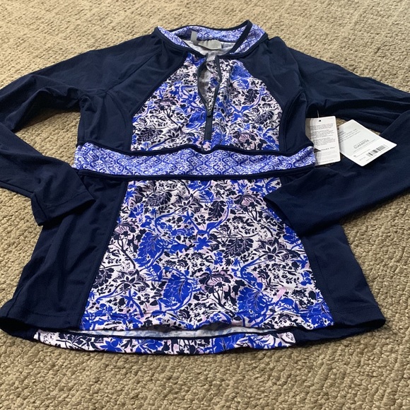 Athleta floral pattern stretch top - Picture 3 of 6